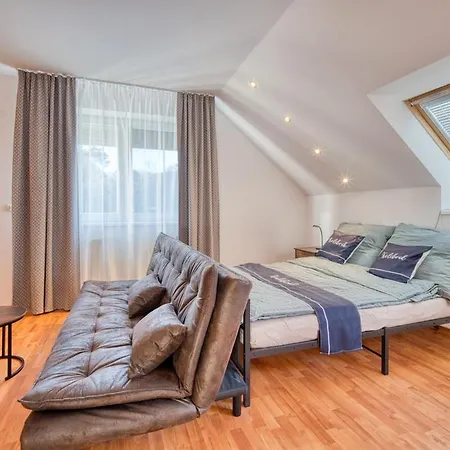 Apartman Spacious And Bright Two-bedroom