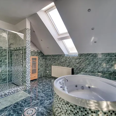 Spacious And Bright Two-bedroom Apartament Bratysława